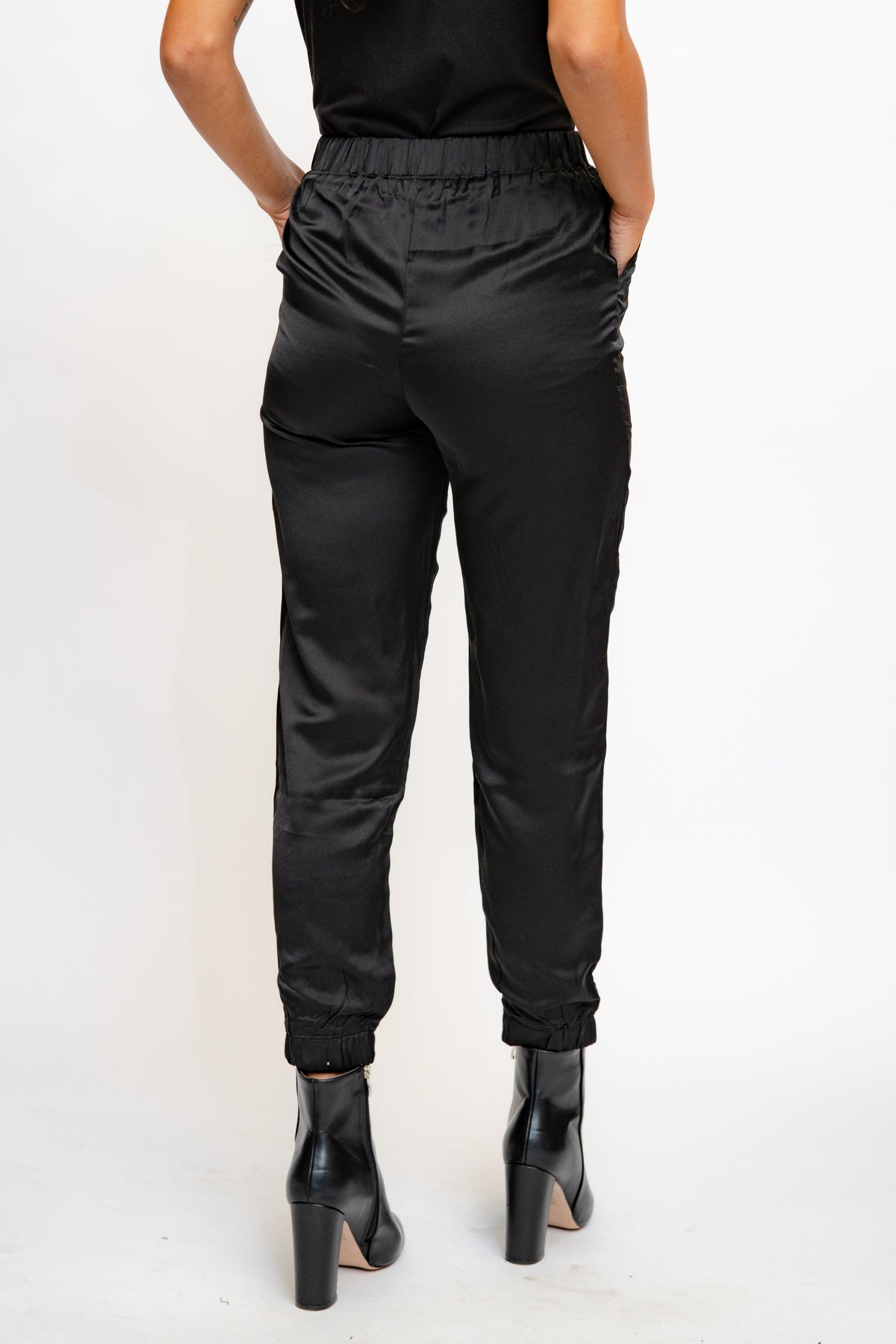 Pants & Jumpsuits, Last One Black Dressy Jogger Pants